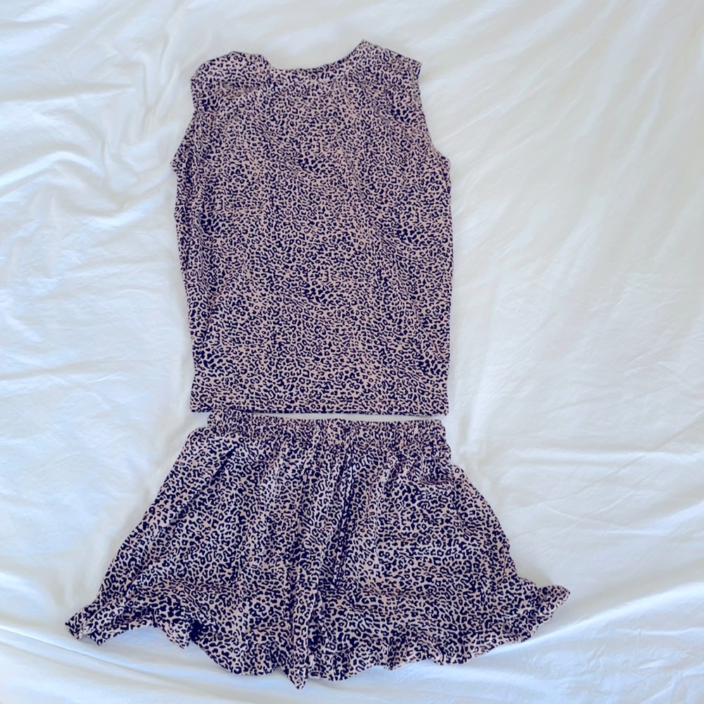 Super soft leopard 2 piece outfit